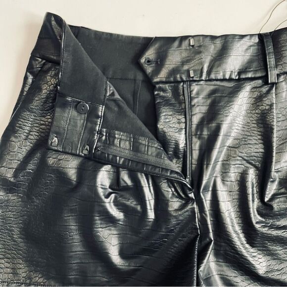 Express Super High Waist Croc-Embossed Faux Leather Shorts Size 12 - Picture 12 of 14